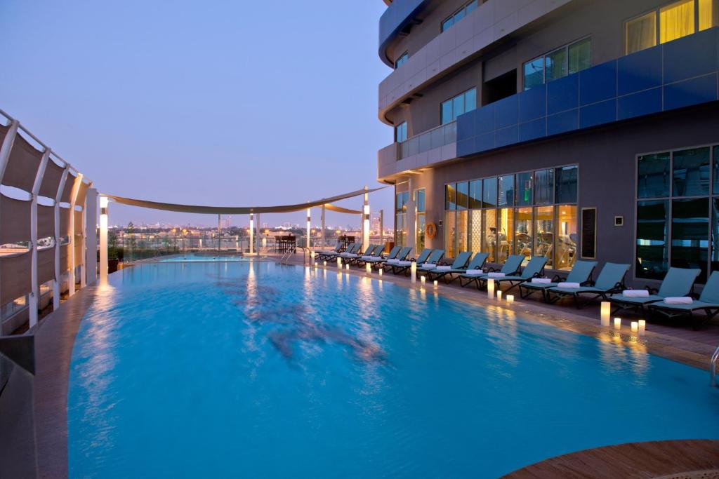 DAMAC Maison Mall Street Dubai 03