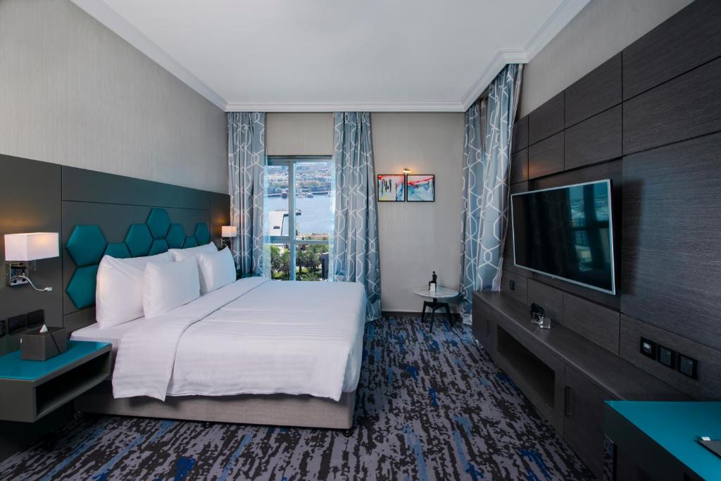 Edge Creekside Hotel Dubai 02