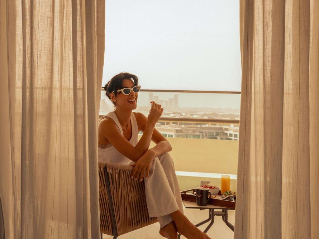 Grand Plaza Mövenpick Media City Dubai 02