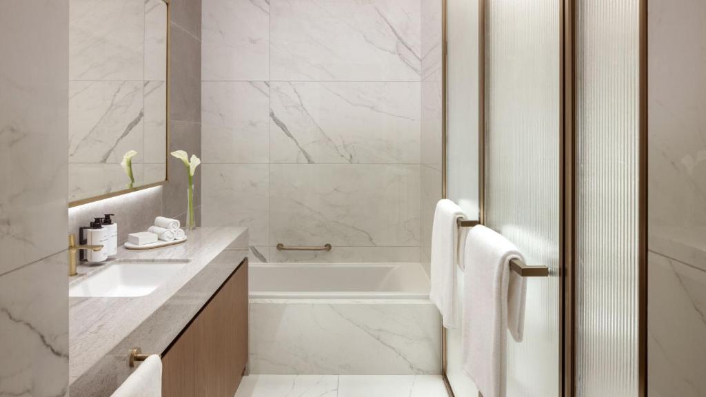 InterContinental Residences Dubai Business Bay by IHG Dubai 03