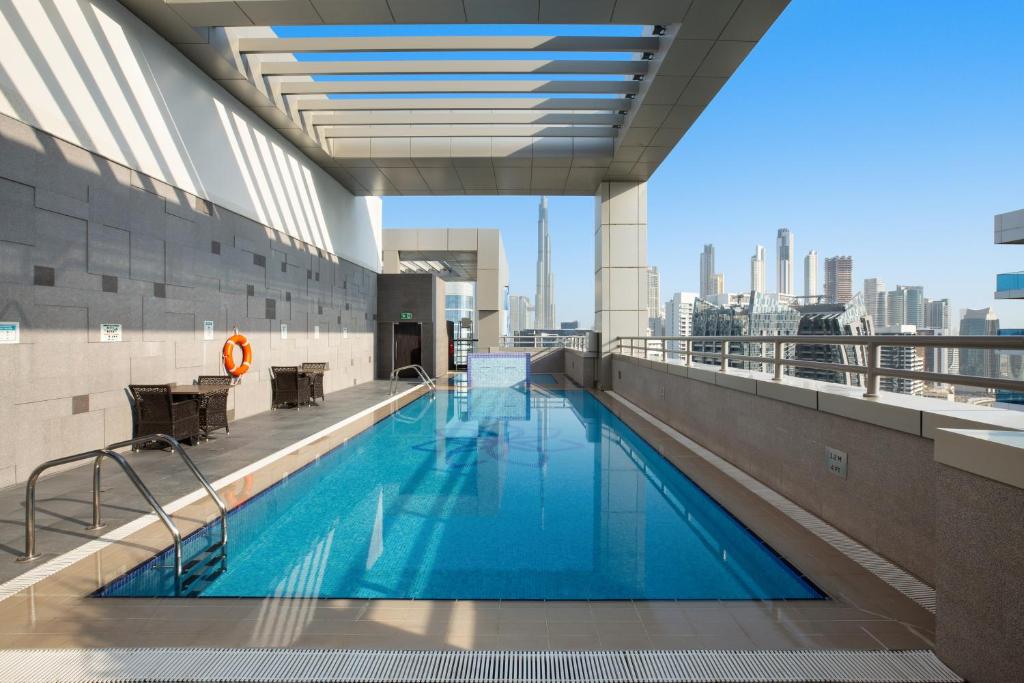 Royal Continental Suites Business Bay - Deluxe Apartments Dubai 03