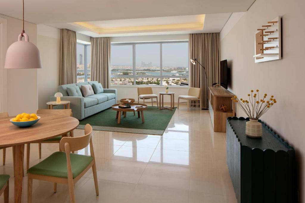 Staybridge Suites Dubai Internet City by IHG Dubai 03