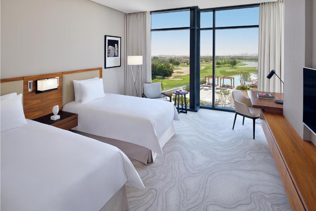 Vida Emirates Hills Dubai 02