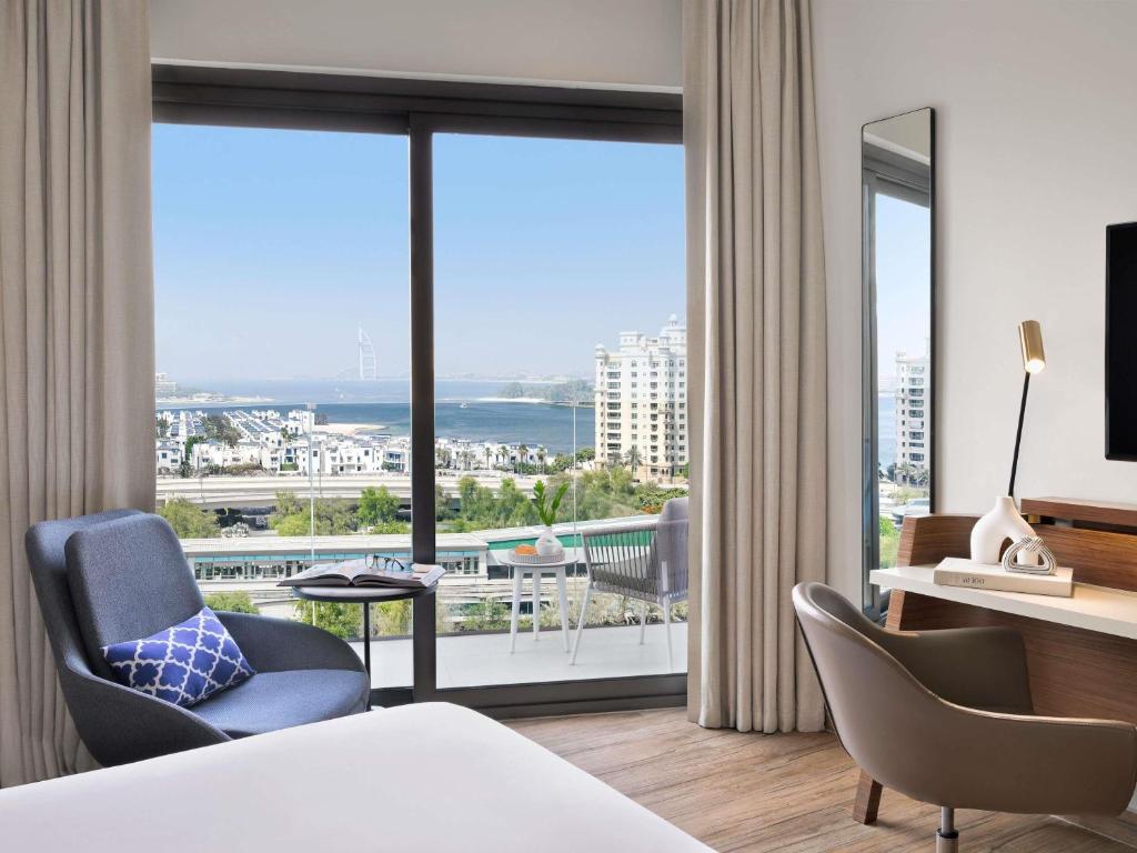 Adagio Premium The Palm Dubai 02