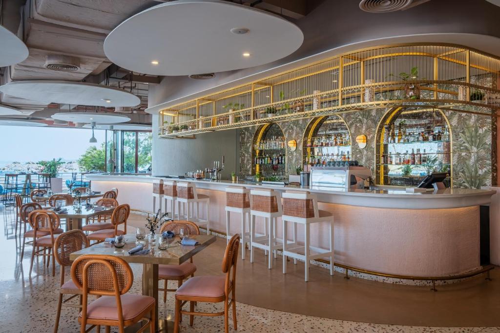 Andaz Dubai The Palm, By Hyatt Dubai 04