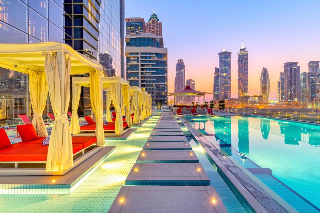 Canal Central Hotel Business Bay Dubai 03