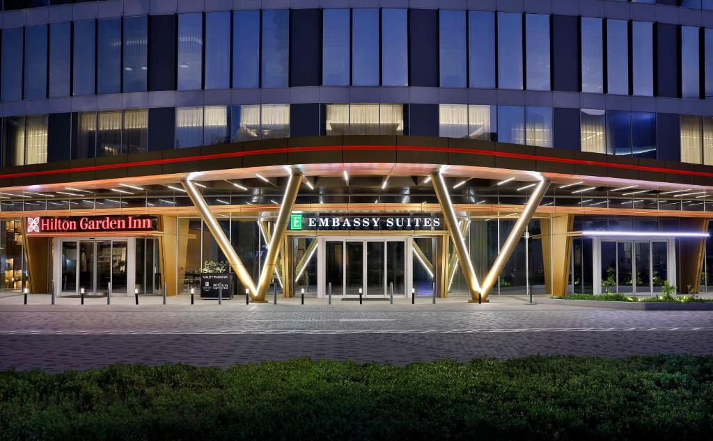 Embassy Suites By Hilton Dubai Business Bay Dubai 02