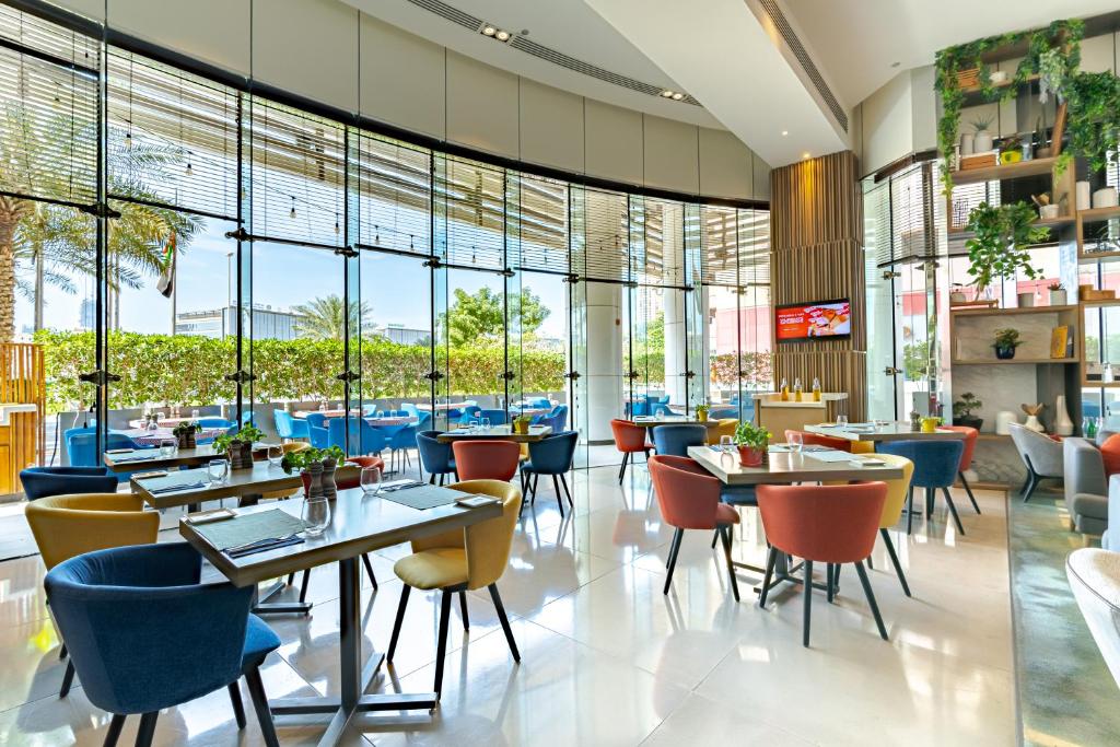 Media One Hotel Dubai 02