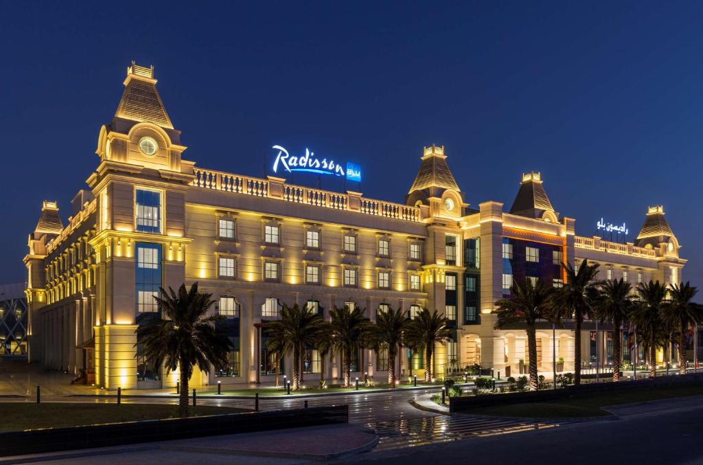 Radisson Blu Hotel, Ajman Ajman 01