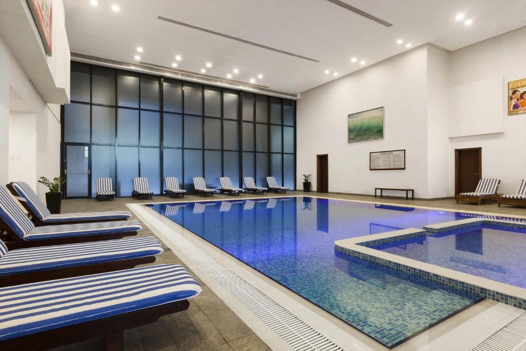 Ramada Hotel & Suites by Wyndham Ajman Ajman 03